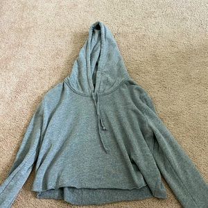 Cropped sweatshirt size: small